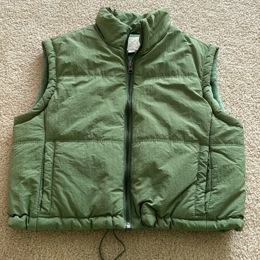 Thread & Supply Vest